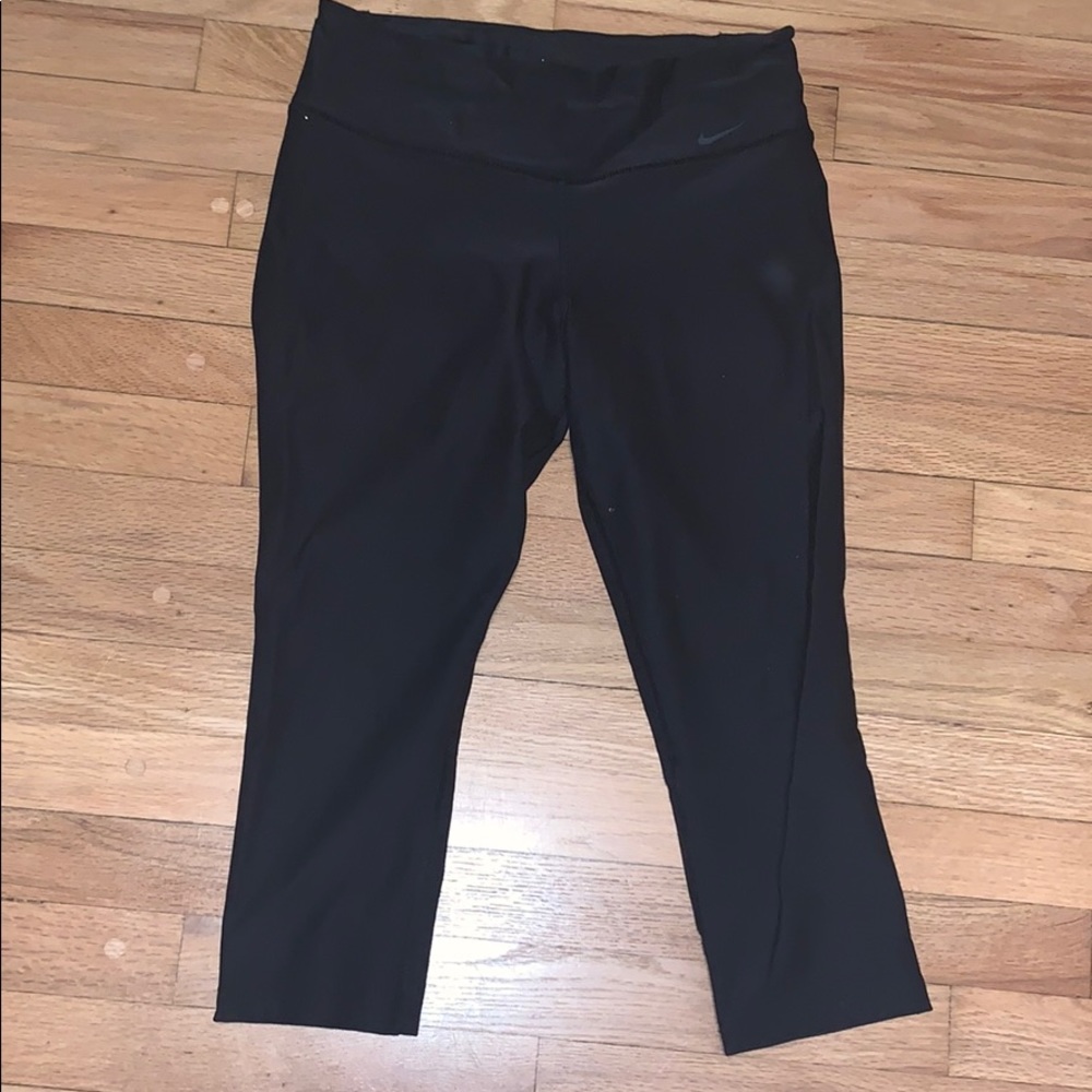 Nike Cropped Black leggings